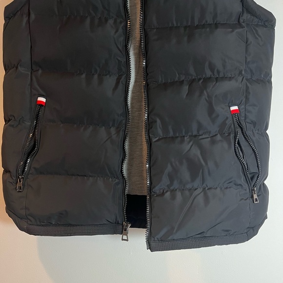 ZSHOW Black Zip-Up Puffer Vest - Picture 3 of 5